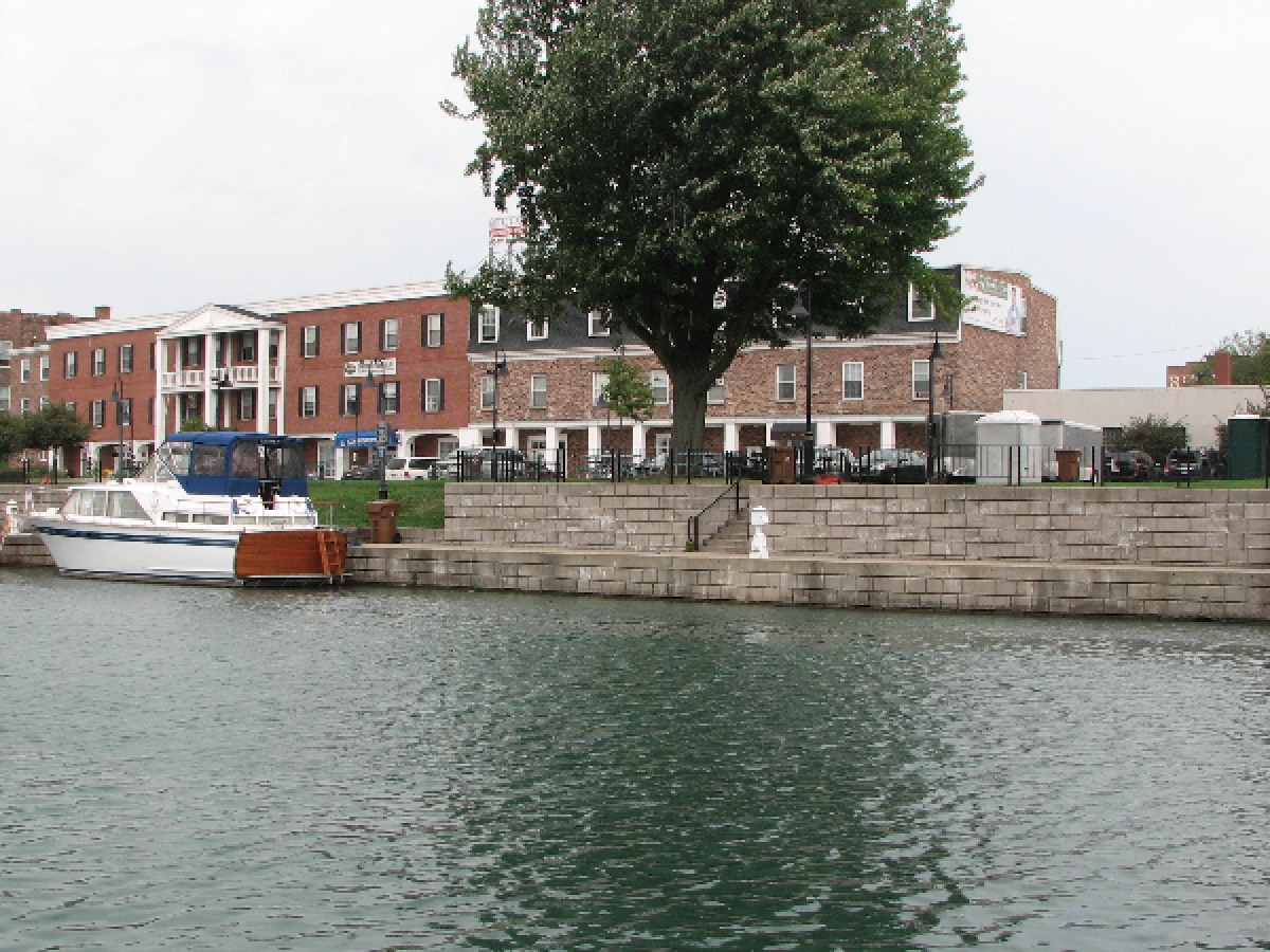 a small boat in a body of water